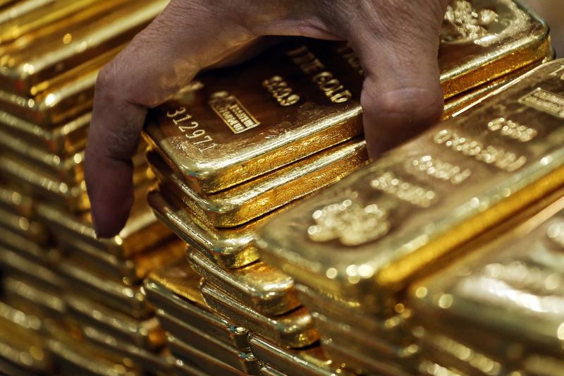 Giá vàng lao dốc vì đồng USD cao nhất 10 tháng, SPDR Gold Trust bán ròng gần 4 tấn