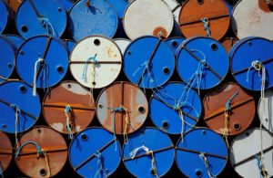 Giá xăng dầu hôm nay 20/4/2024 tiếp tục tăng do lo ngại về nguồn cung