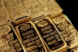 Giá vàng thế giới giảm, trong nước không giữ được mức kỷ lục
