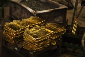 Giá vàng trong nước “vênh” thế giới hơn 14 triệu đồng/lượng